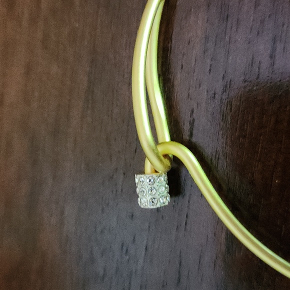 Beautiful bangle - Picture 3 of 3